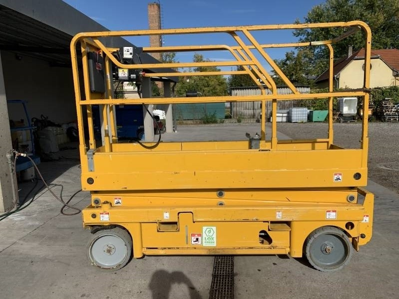 Haulotte Compact 8 - 8m, electric - Schaarlift: afbeelding 5 Haulotte Compact 8 - 8m, electric - Schaarlift: afbeelding 5