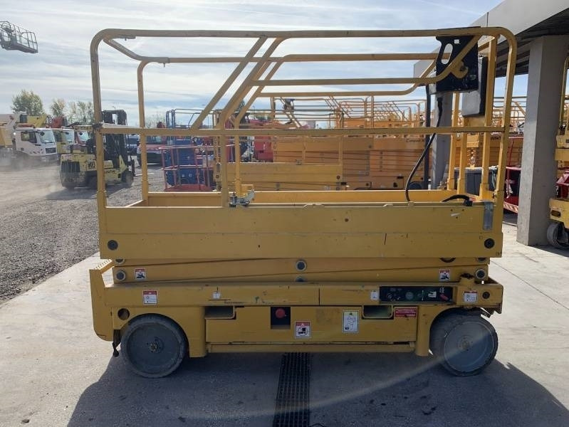 Haulotte Compact 8 - 8m, electric - Schaarlift: afbeelding 4 Haulotte Compact 8 - 8m, electric - Schaarlift: afbeelding 4