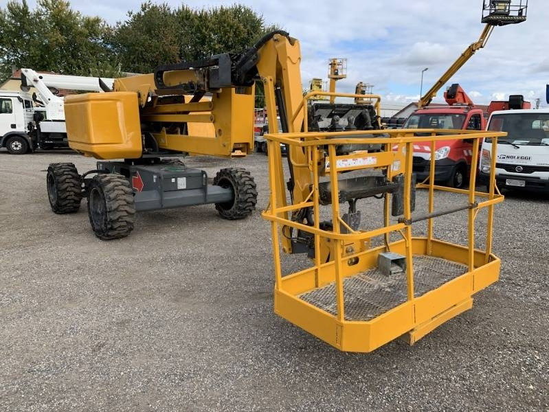 Haulotte HA16RTJ - 16m, 4x4x4, diesel - Knikarmhoogwerker: afbeelding 1 Haulotte HA16RTJ - 16m, 4x4x4, diesel - Knikarmhoogwerker: afbeelding 1