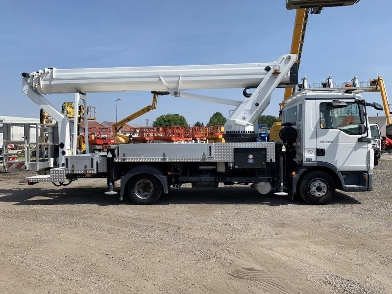 MAN TGL 7.150 RuthmannSteiger T330 - 33m - 320 kg - Vrachtwagen hoogwerker: afbeelding 4 MAN TGL 7.150 RuthmannSteiger T330 - 33m - 320 kg - Vrachtwagen hoogwerker: afbeelding 4