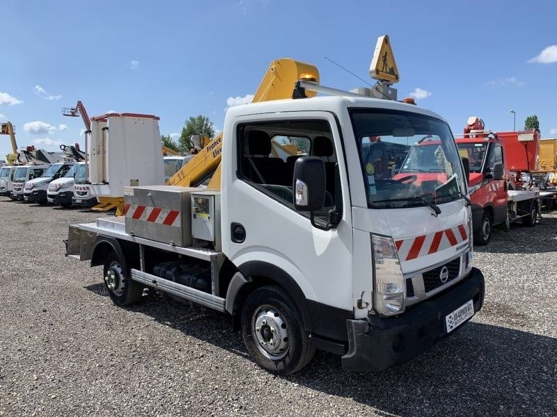 Nissan Cabstar France Elevateur Topy 11 - 11 m - Vrachtwagen hoogwerker: afbeelding 1 Nissan Cabstar France Elevateur Topy 11 - 11 m - Vrachtwagen hoogwerker: afbeelding 1