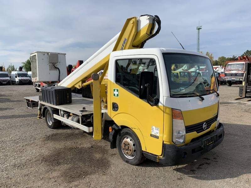 Nissan Cabstar Multitel MT222 - 22m, 200kg  - Vrachtwagen hoogwerker: afbeelding 1 Nissan Cabstar Multitel MT222 - 22m, 200kg  - Vrachtwagen hoogwerker: afbeelding 1