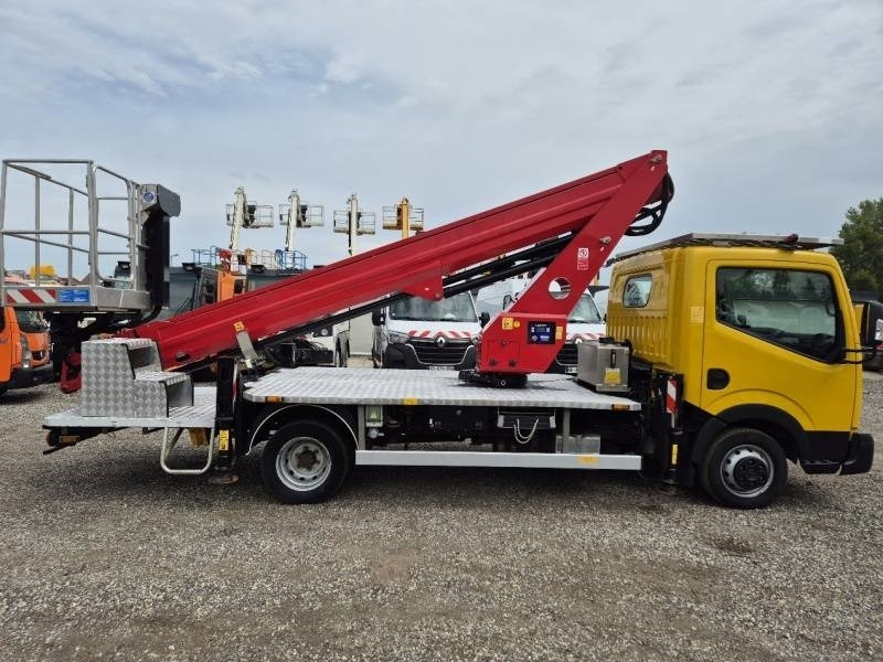 Nissan Cabstar Oil&Steel Scorpion 2313 - 22,6 m, 250 kg - Vrachtwagen hoogwerker: afbeelding 4 Nissan Cabstar Oil&Steel Scorpion 2313 - 22,6 m, 250 kg - Vrachtwagen hoogwerker: afbeelding 4