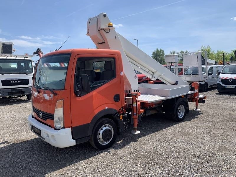 Nissan Cabstar Ruthmann-Steiger TB220 - 22,1m - 200 kg - Vrachtwagen hoogwerker: afbeelding 2 Nissan Cabstar Ruthmann-Steiger TB220 - 22,1m - 200 kg - Vrachtwagen hoogwerker: afbeelding 2