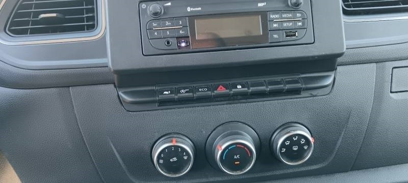 Leasing Renault Master Klubb KL32 - 12,5 m, 120 kg Renault Master Klubb KL32 - 12,5 m, 120 kg: afbeelding 15 Leasing Renault Master Klubb KL32 - 12,5 m, 120 kg Renault Master Klubb KL32 - 12,5 m, 120 kg: afbeelding 15