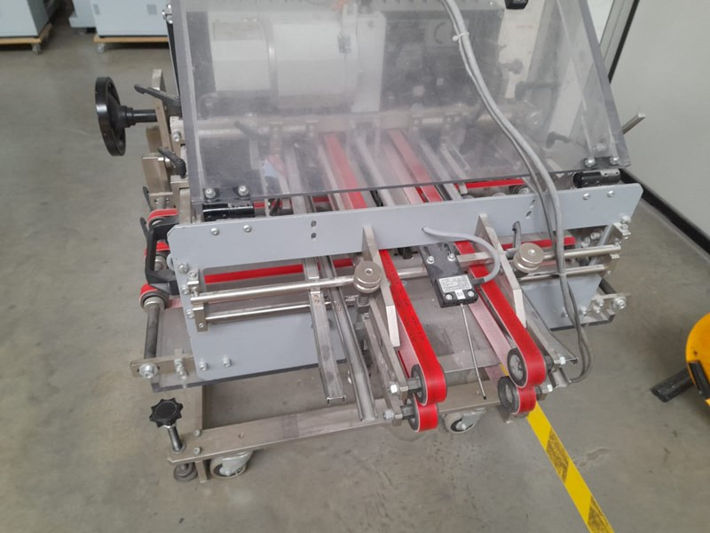 Guk ZK 500 | 1999 - Vouwmachine: afbeelding 2 Guk ZK 500 | 1999 - Vouwmachine: afbeelding 2