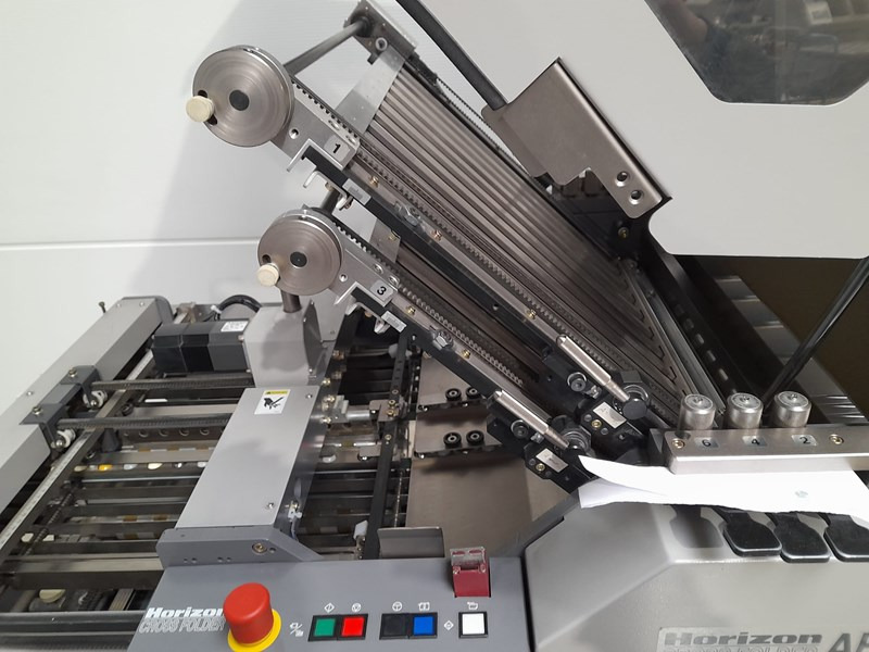 Horizon AFC-544 AKT | folder | 4 + knife + 2 | 2001 | 25 mio - Vouwmachine: afbeelding 4 Horizon AFC-544 AKT | folder | 4 + knife + 2 | 2001 | 25 mio - Vouwmachine: afbeelding 4