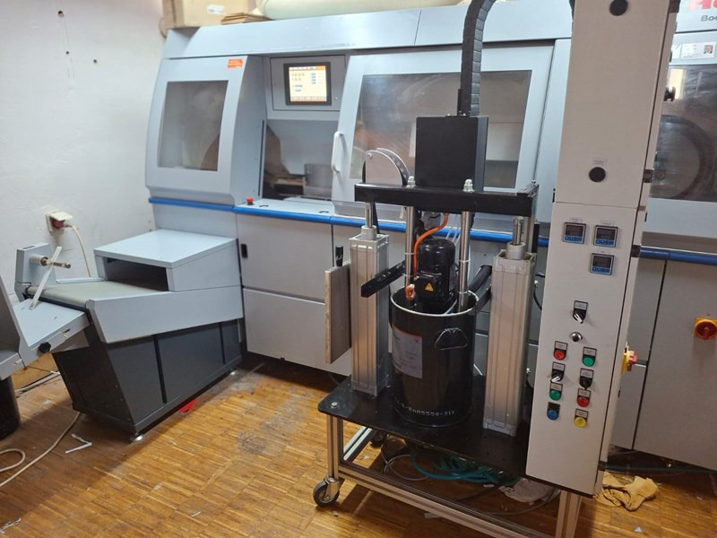 Horizon BQ-470 | 2009 | 800.000 - Inbindmachine: afbeelding 1 Horizon BQ-470 | 2009 | 800.000 - Inbindmachine: afbeelding 1