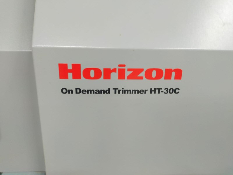 Horizon HT-30 C | 2016 - Papiersnijmachine: afbeelding 1 Horizon HT-30 C | 2016 - Papiersnijmachine: afbeelding 1
