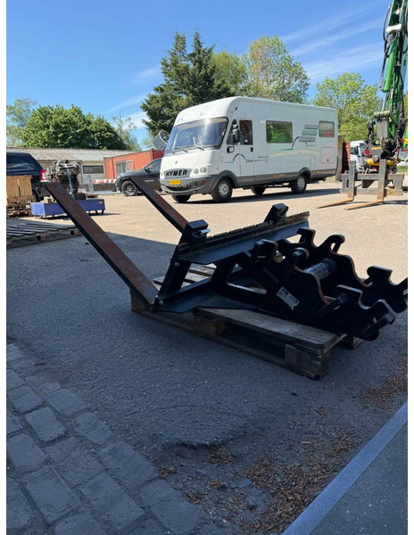 Saes PF-FEM2-110-CW10 palletforks / Palletgabeln / - Vorken voor Bouwmachine: afbeelding 4 Saes PF-FEM2-110-CW10 palletforks / Palletgabeln / - Vorken voor Bouwmachine: afbeelding 4