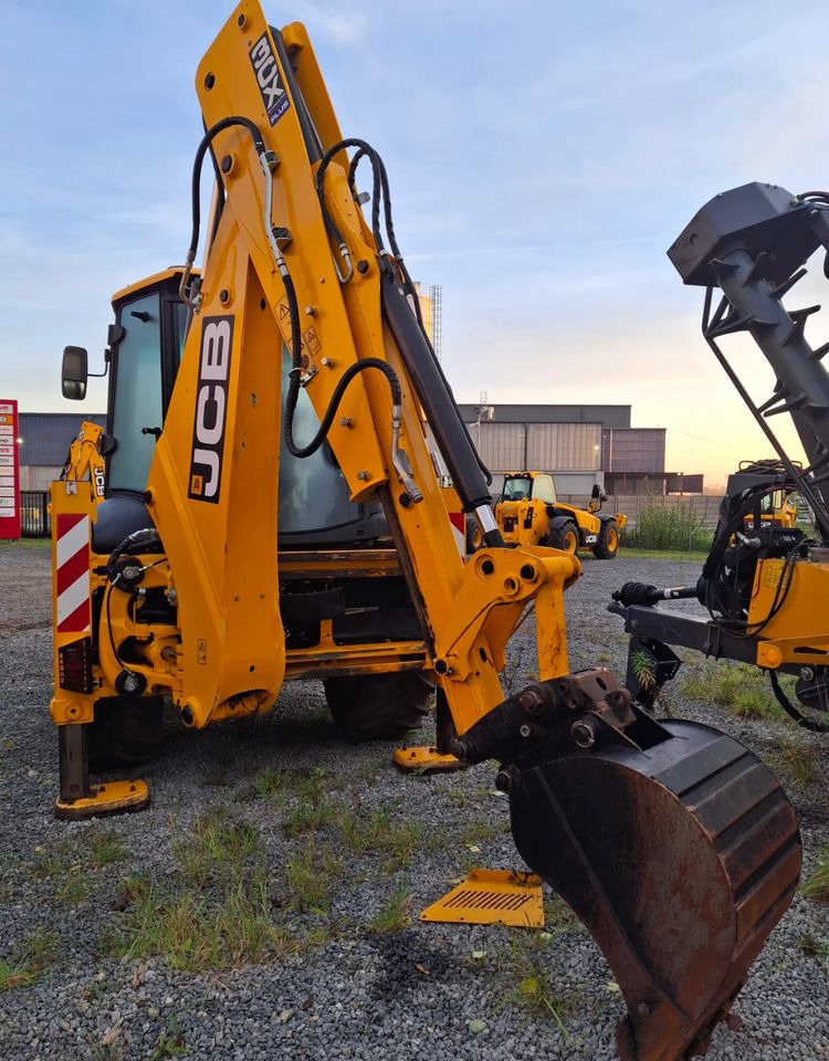 JCB 3CX PLUS AEC - Graaflaadmachine: afbeelding 4 JCB 3CX PLUS AEC - Graaflaadmachine: afbeelding 4