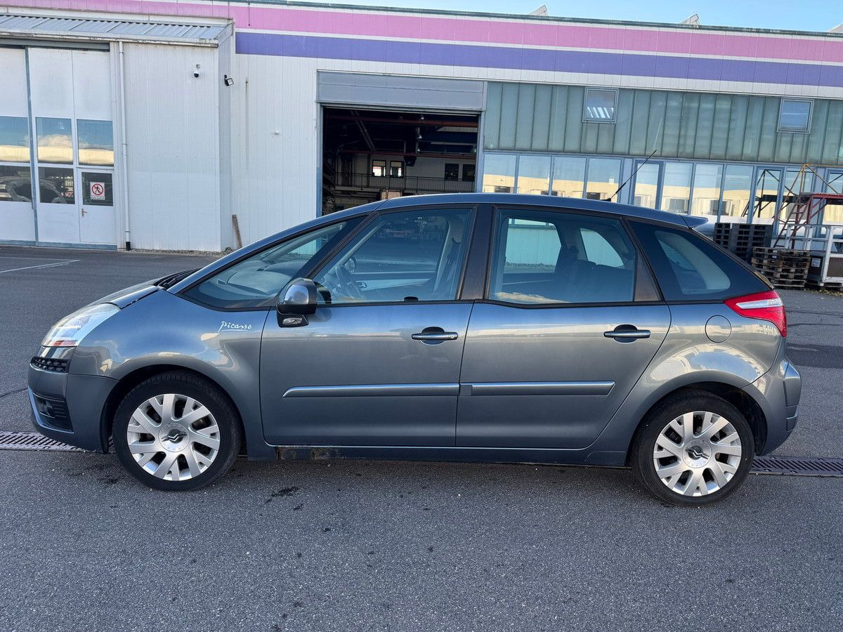 Citroën C4 Picasso DIESEL HDI 1,6 EURO 4 !!!!!!!!!!!!!!! - Personenvervoer: afbeelding 4 Citroën C4 Picasso DIESEL HDI 1,6 EURO 4 !!!!!!!!!!!!!!! - Personenvervoer: afbeelding 4