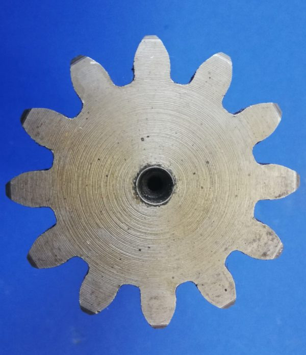 010420A Wałek silnika obrotu Takeuchi TB014 - Zwenkmotor voor Bouwmachine: afbeelding 2 010420A Wałek silnika obrotu Takeuchi TB014 - Zwenkmotor voor Bouwmachine: afbeelding 2