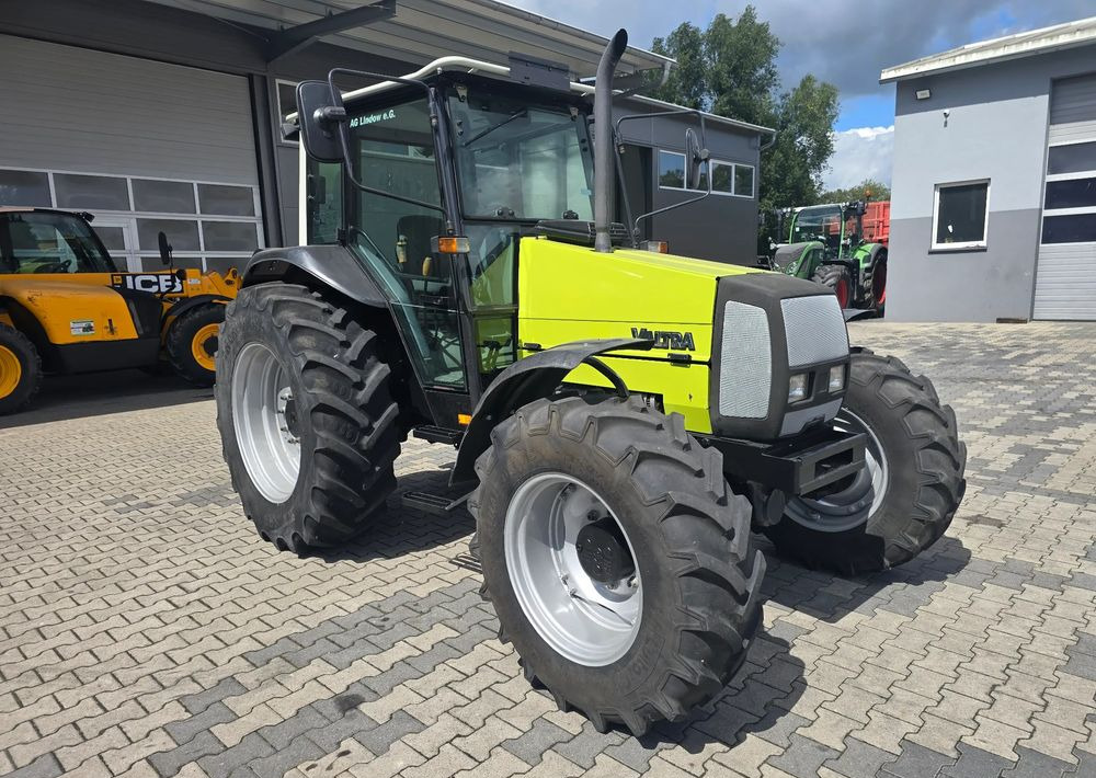 Valtra 800 - Tractor: afbeelding 1 Valtra 800 - Tractor: afbeelding 1
