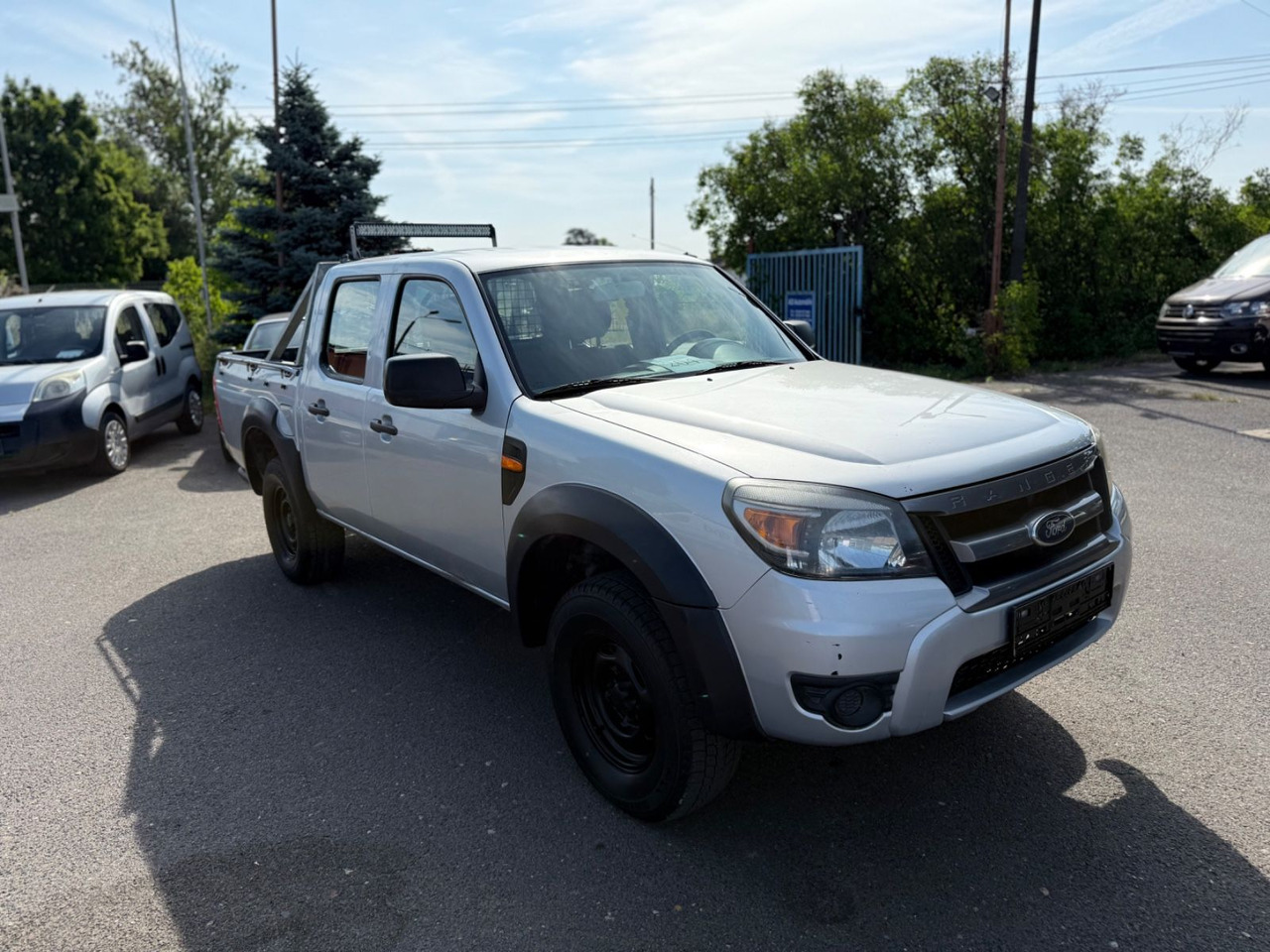 Ford Ranger XL Doppelkabine 4X4 - SUV: afbeelding 2 Ford Ranger XL Doppelkabine 4X4 - SUV: afbeelding 2