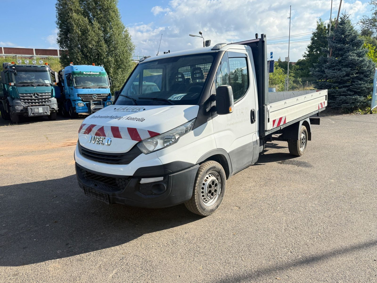 Iveco Daily 35 S 12 - Bestelwagen met open laadbak: afbeelding 3 Iveco Daily 35 S 12 - Bestelwagen met open laadbak: afbeelding 3
