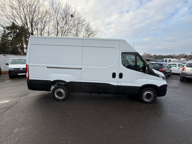 Iveco Daily Kasten HKa 35 S - Gesloten bestelwagen: afbeelding 3 Iveco Daily Kasten HKa 35 S - Gesloten bestelwagen: afbeelding 3