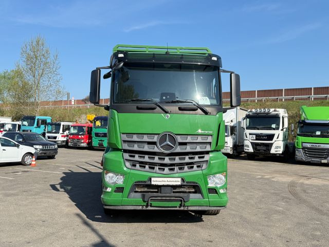 Mercedes-Benz Actros 2571 Holztransporter mit Kran - Houttransport, Kraanwagen: afbeelding 1 Mercedes-Benz Actros 2571 Holztransporter mit Kran - Houttransport, Kraanwagen: afbeelding 1