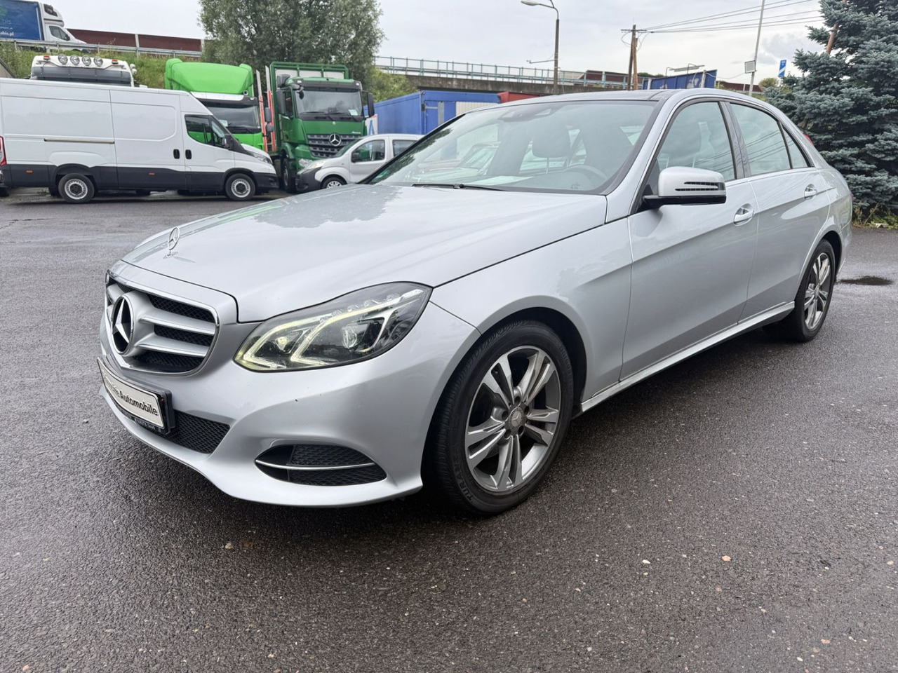 Mercedes-Benz E 300 E -Klasse Lim. E 300 BlueTec - Sedan: afbeelding 3 Mercedes-Benz E 300 E -Klasse Lim. E 300 BlueTec - Sedan: afbeelding 3