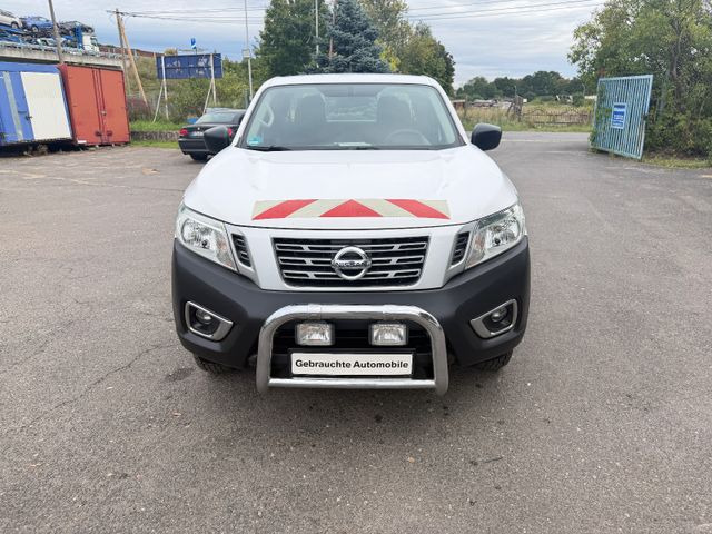 Nissan Navara NP300 Visia King Cab 4x4 - SUV: afbeelding 1 Nissan Navara NP300 Visia King Cab 4x4 - SUV: afbeelding 1
