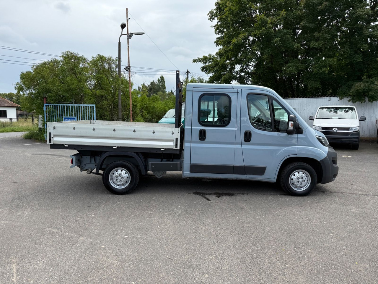 Peugeot Boxer Pritsche Doka. 333 L2 BlueHDi 110 - Bestelwagen met open laadbak: afbeelding 3 Peugeot Boxer Pritsche Doka. 333 L2 BlueHDi 110 - Bestelwagen met open laadbak: afbeelding 3
