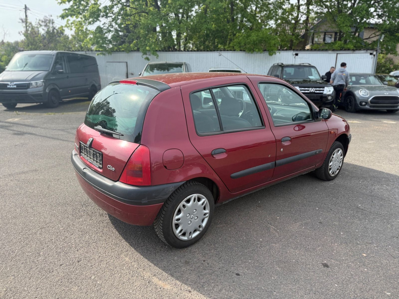 Renault Clio Basis 1.2 HU - Sedan: afbeelding 4 Renault Clio Basis 1.2 HU - Sedan: afbeelding 4