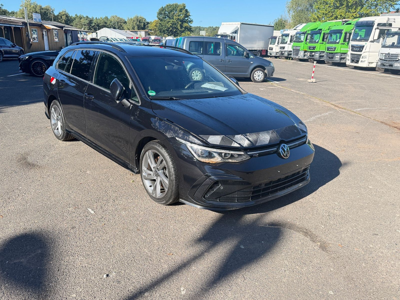 Volkswagen Golf VIII Variant R-Line Wasserschaden - Stationwagen: afbeelding 1 Volkswagen Golf VIII Variant R-Line Wasserschaden - Stationwagen: afbeelding 1