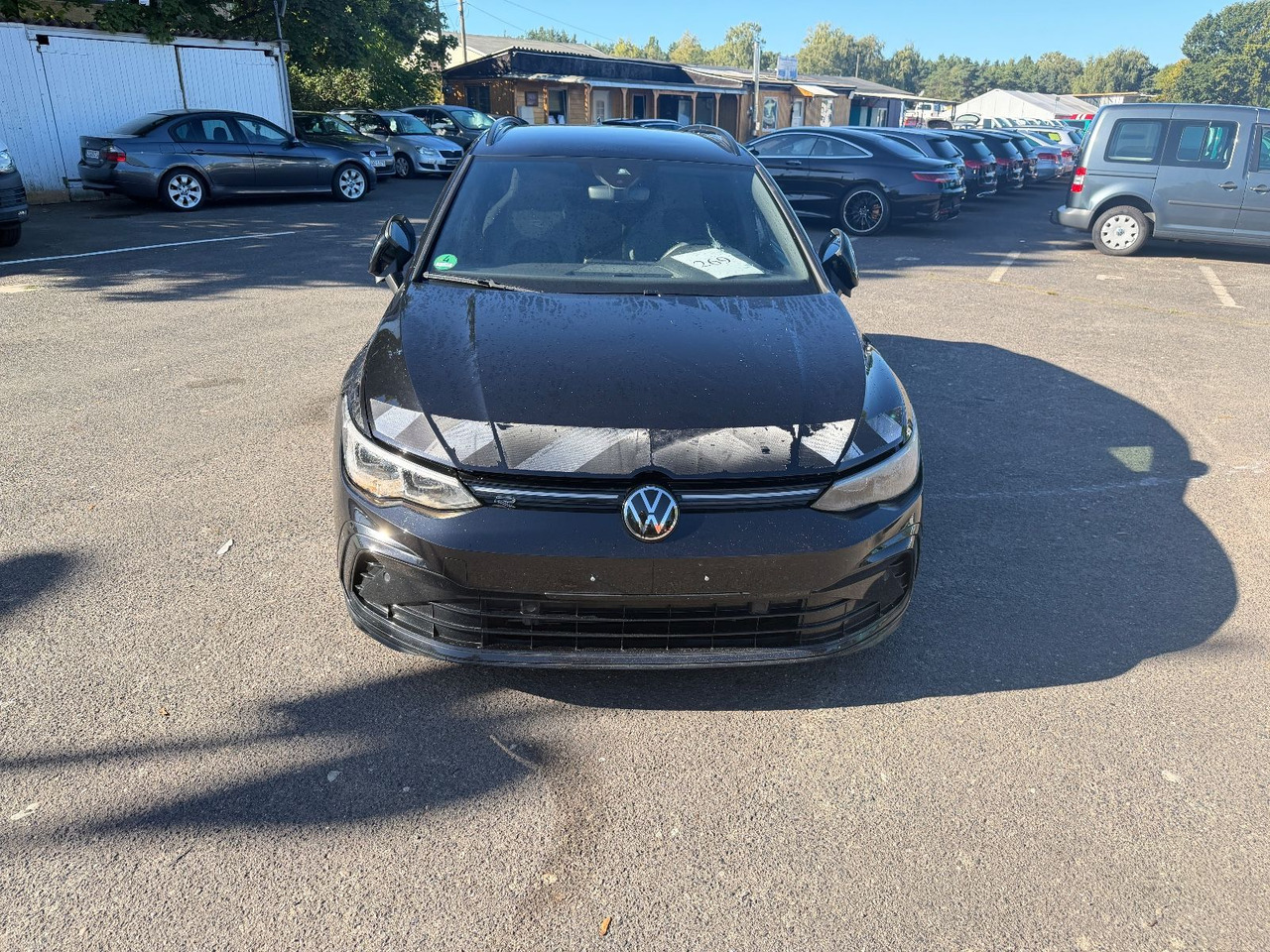 Volkswagen Golf VIII Variant R-Line Wasserschaden - Stationwagen: afbeelding 2 Volkswagen Golf VIII Variant R-Line Wasserschaden - Stationwagen: afbeelding 2