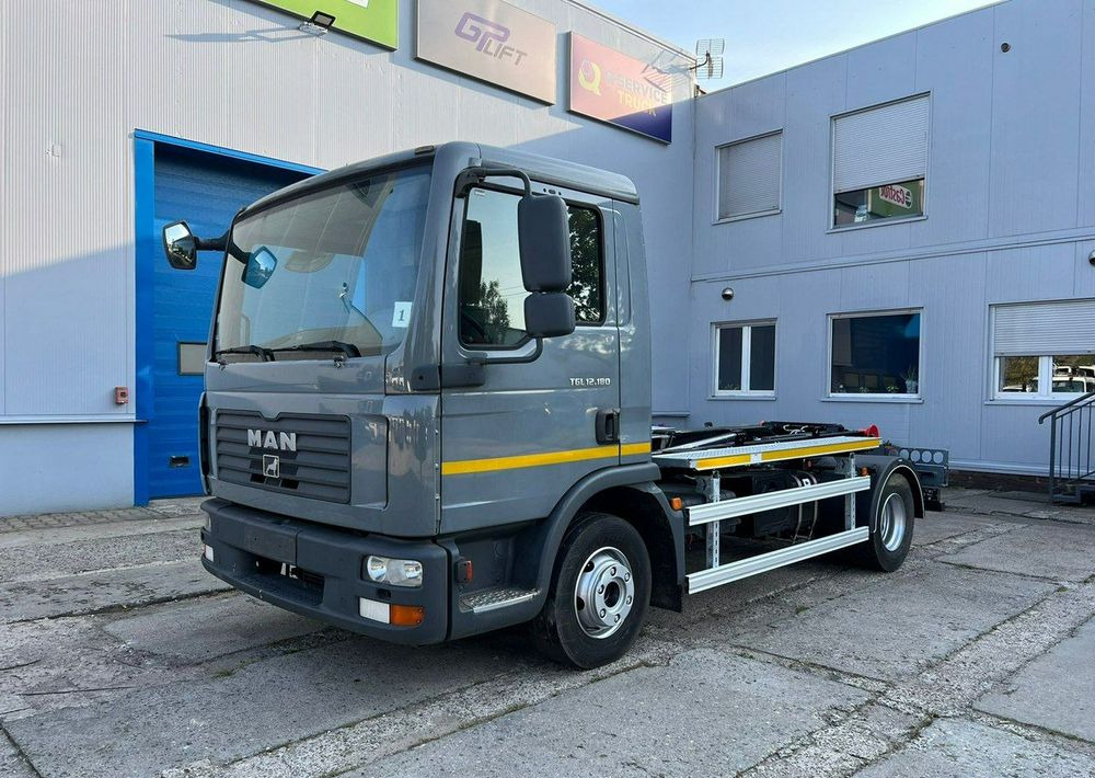 MAN TGL 12.180, hakowiec Janco/GP Lift - Vuilniswagen: afbeelding 1 MAN TGL 12.180, hakowiec Janco/GP Lift - Vuilniswagen: afbeelding 1