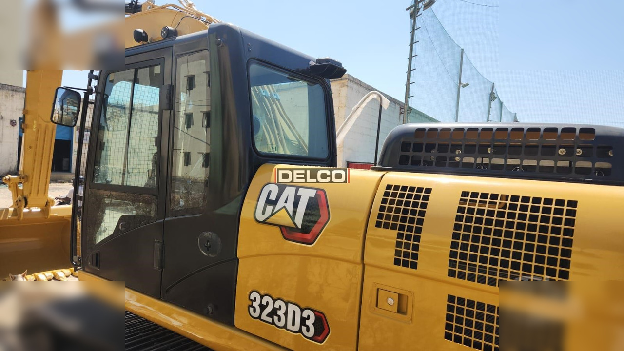 CATERPILLAR 323D3 - Rupsgraafmachine: afbeelding 2 CATERPILLAR 323D3 - Rupsgraafmachine: afbeelding 2