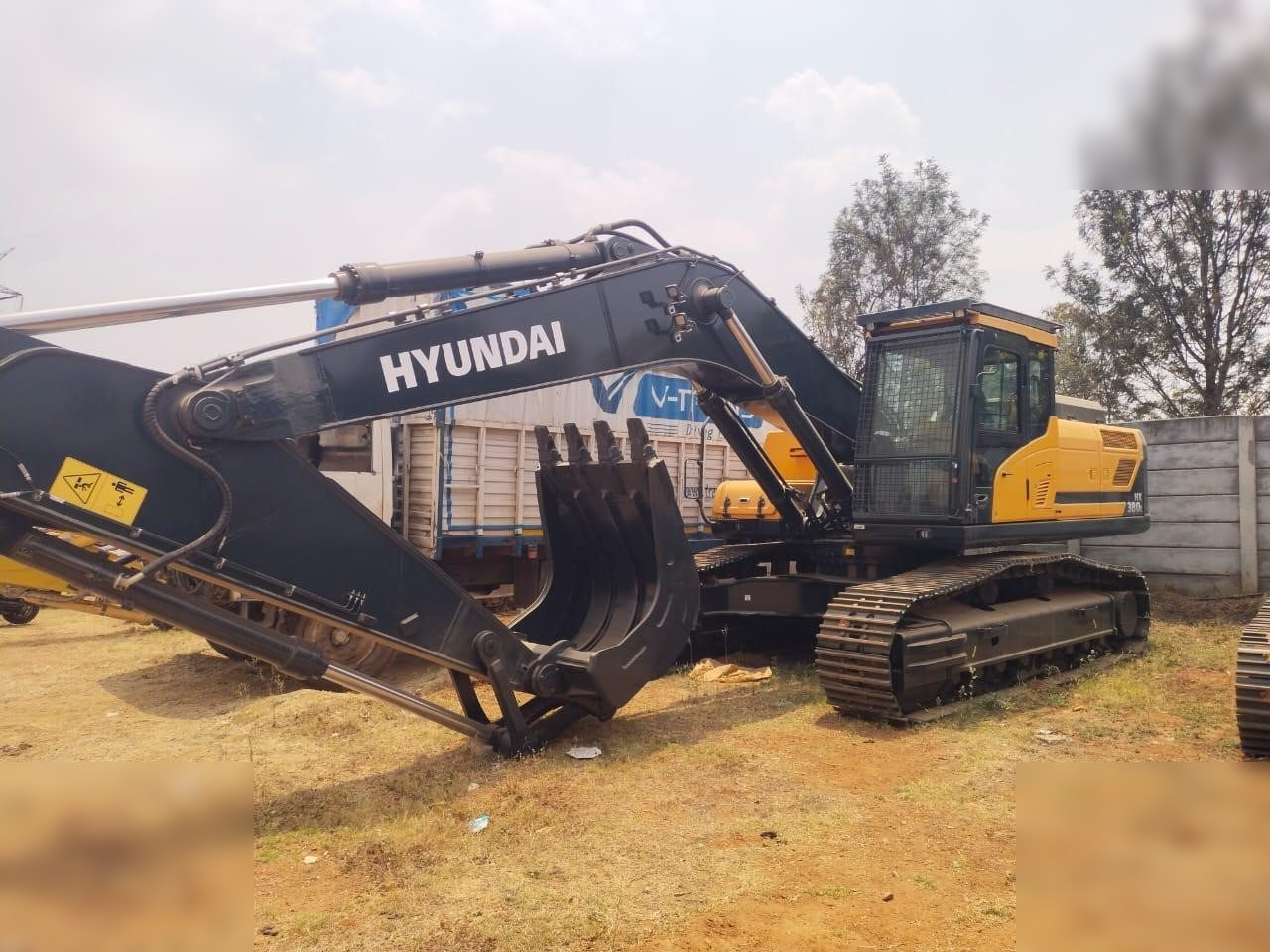 HYUNDAI HX380L - Rupsgraafmachine: afbeelding 2 HYUNDAI HX380L - Rupsgraafmachine: afbeelding 2