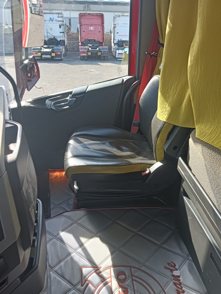 Vrachtwagen met open laadbak VOLVO FH16 750: afbeelding 24