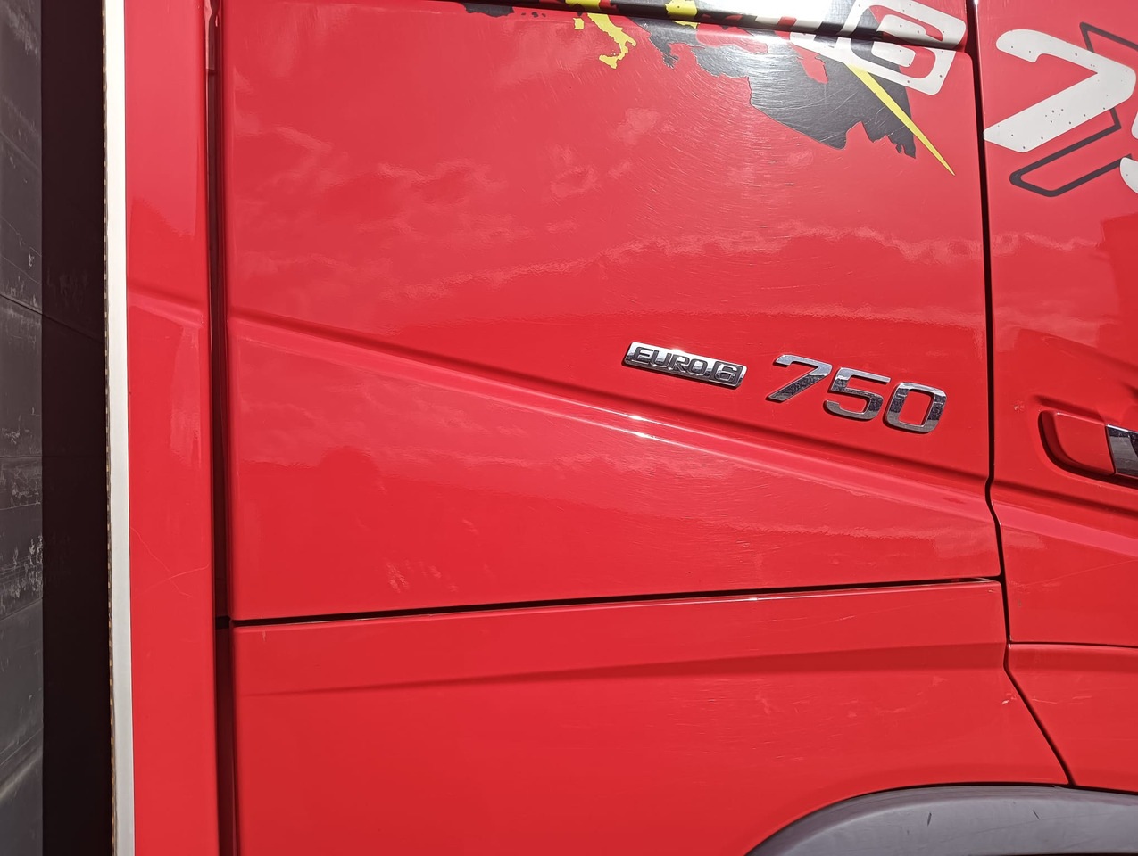 Vrachtwagen met open laadbak VOLVO FH16 750: afbeelding 16
