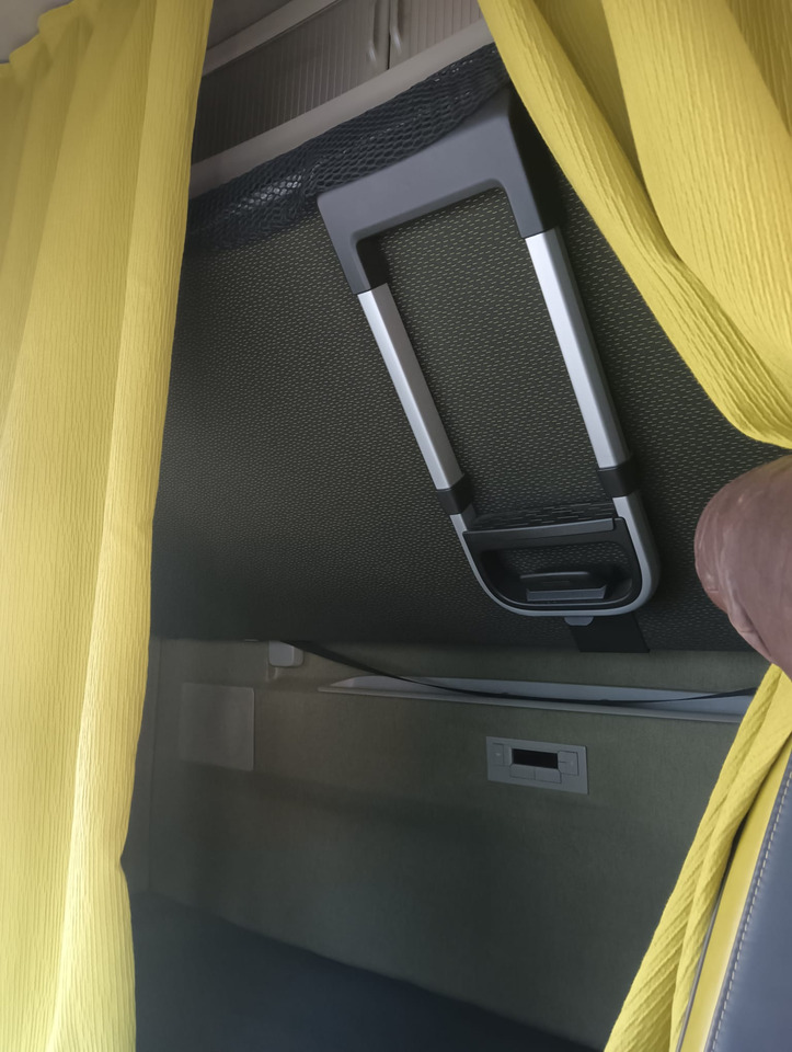 Vrachtwagen met open laadbak VOLVO FH16 750: afbeelding 23