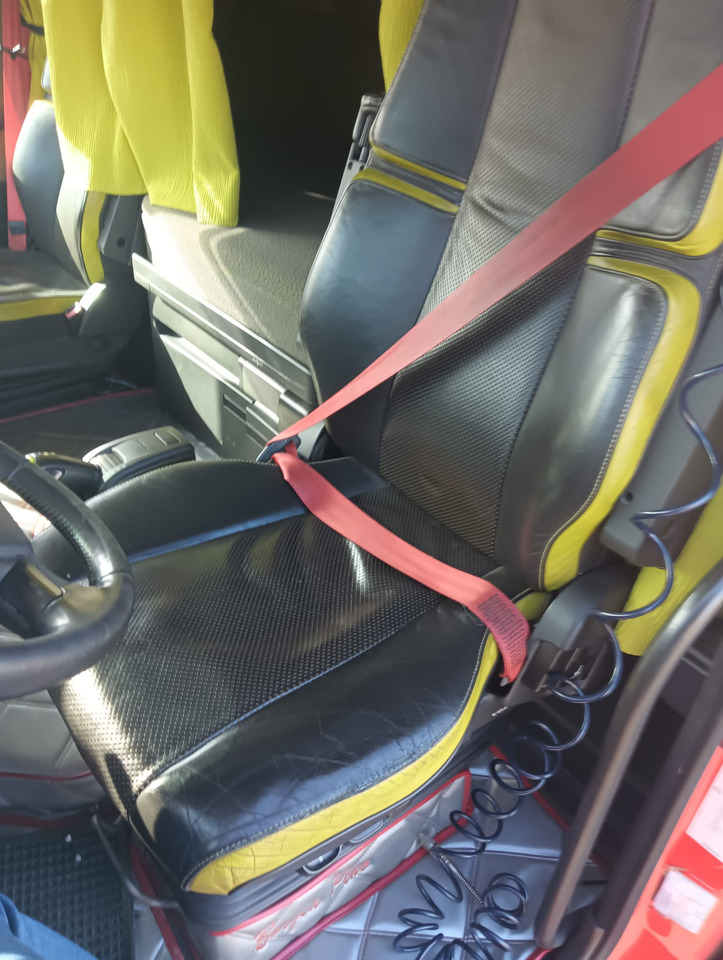 Vrachtwagen met open laadbak VOLVO FH16 750: afbeelding 25