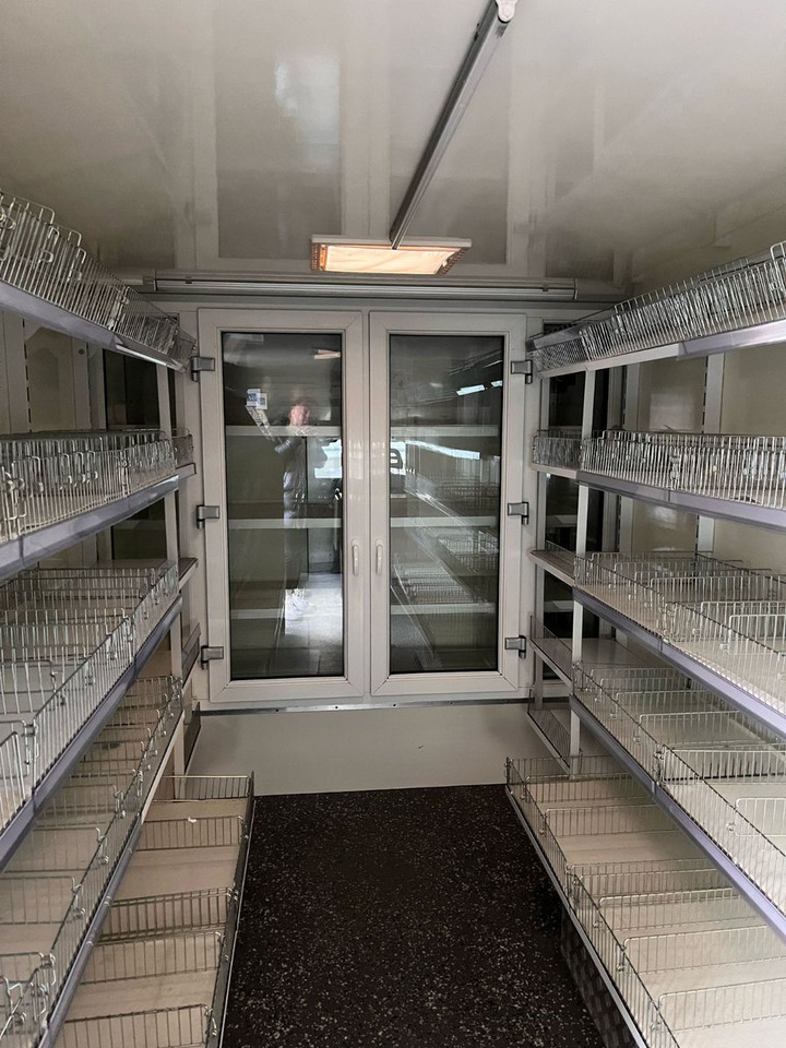 Zelfrijdende verkoopwagen Iveco Daily SB Mobil: afbeelding 11