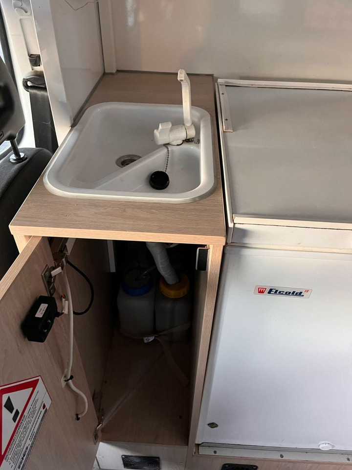 Iveco Daily SB Mobil - Zelfrijdende verkoopwagen: afbeelding 4 Iveco Daily SB Mobil - Zelfrijdende verkoopwagen: afbeelding 4