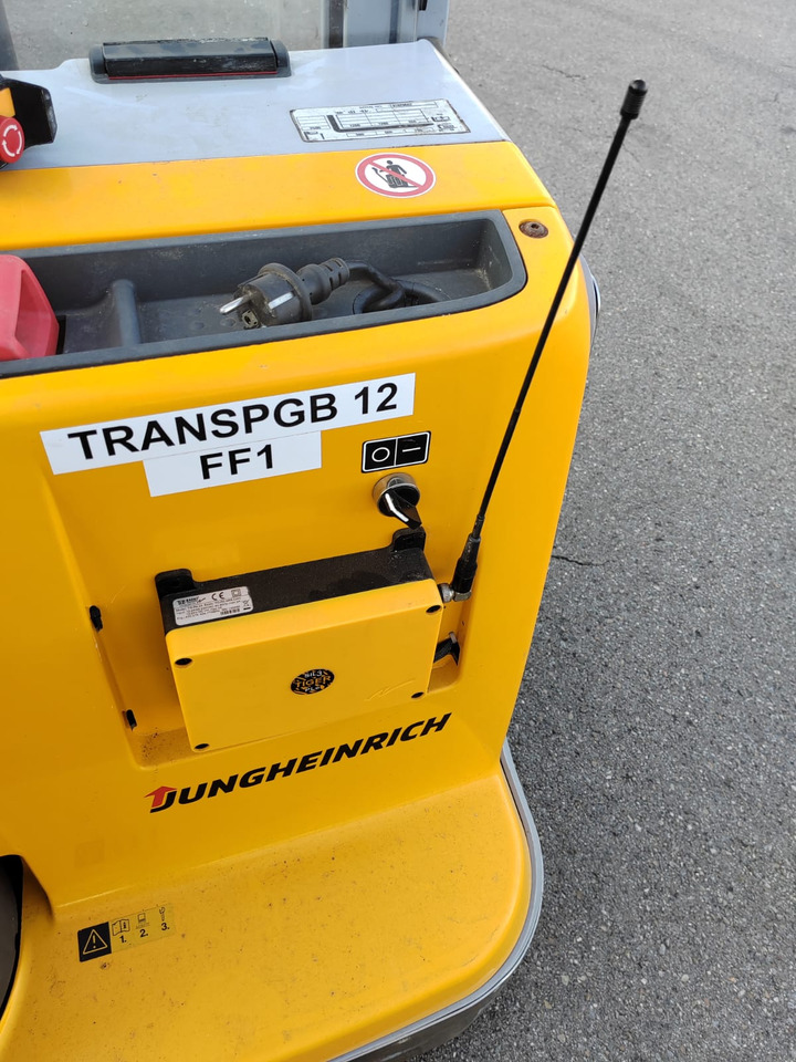 Stapelaar Jungheinrich EJC 112z/ remote control/ acid protect/ initial/ 511h: afbeelding 18