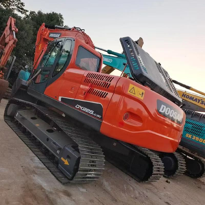 Doosan DX225 - Rupsgraafmachine: afbeelding 5 Doosan DX225 - Rupsgraafmachine: afbeelding 5