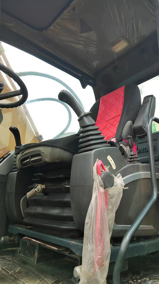 Hyundai 210 - Mobiele graafmachine: afbeelding 3 Hyundai 210 - Mobiele graafmachine: afbeelding 3