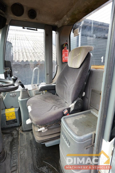 Liebherr L556 Like new!! Airco, quick coupler, skeleton bucket with teeths - Lader: afbeelding 5 Liebherr L556 Like new!! Airco, quick coupler, skeleton bucket with teeths - Lader: afbeelding 5