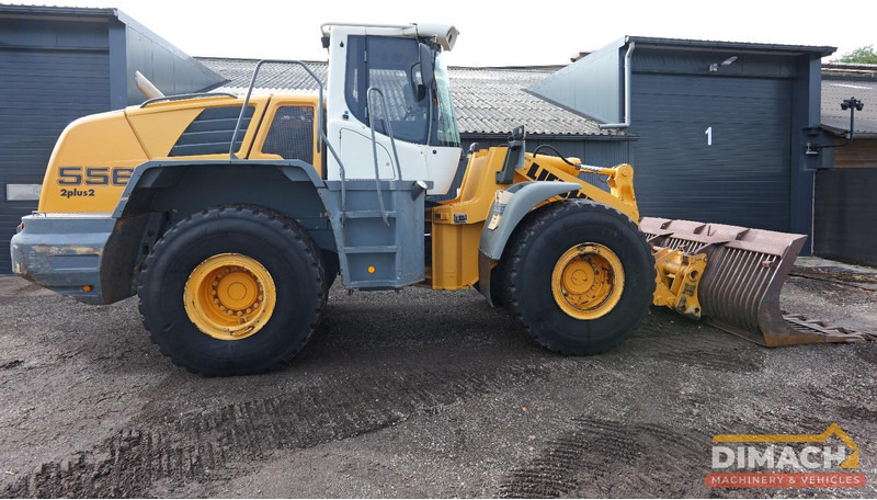 Liebherr L556 Like new!! Airco, quick coupler, skeleton bucket with teeths - Lader: afbeelding 2 Liebherr L556 Like new!! Airco, quick coupler, skeleton bucket with teeths - Lader: afbeelding 2