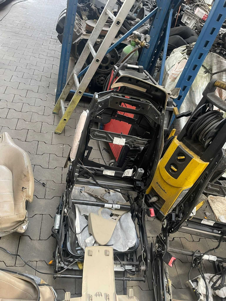 Fotele do Mercedes W 207 kabrio - Zitplaats voor Personenwagen: afbeelding 3 Fotele do Mercedes W 207 kabrio - Zitplaats voor Personenwagen: afbeelding 3