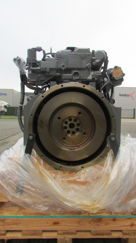Isuzu 4JJ1XYSA-01 - Motor voor Graafmachine: afbeelding 2 Isuzu 4JJ1XYSA-01 - Motor voor Graafmachine: afbeelding 2