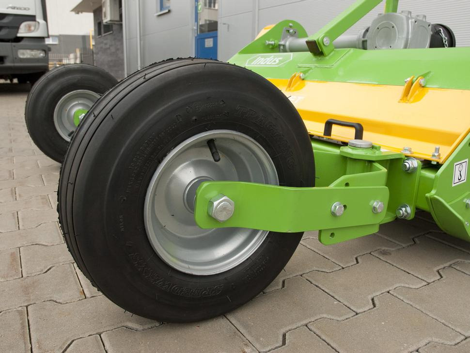 Nieuw Klepelmaaier Bomet Schlegelmulcher / Flail mower / Faucheuse à fléaux / condizionatore a flagelli / Мульчер / Kosiarka bijakowa Indus 2 m: afbeelding 9
