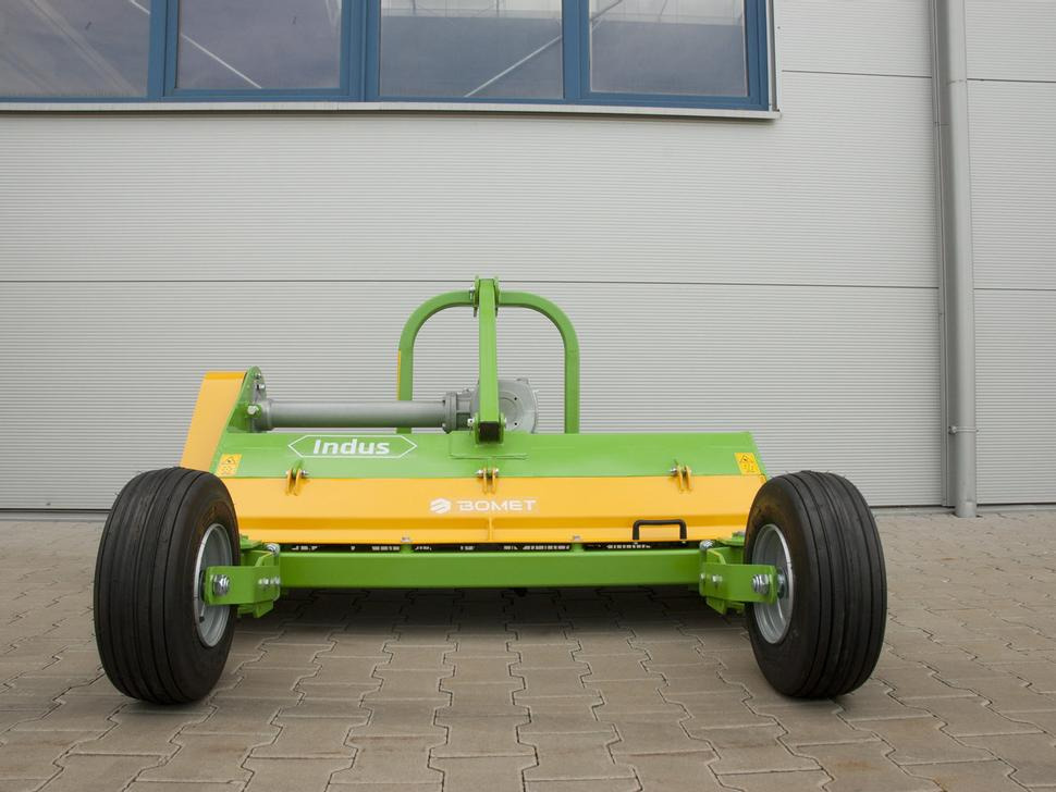 Nieuw Klepelmaaier Bomet Schlegelmulcher / Flail mower / Faucheuse à fléaux / condizionatore a flagelli / Мульчер / Kosiarka bijakowa Indus 2 m: afbeelding 6