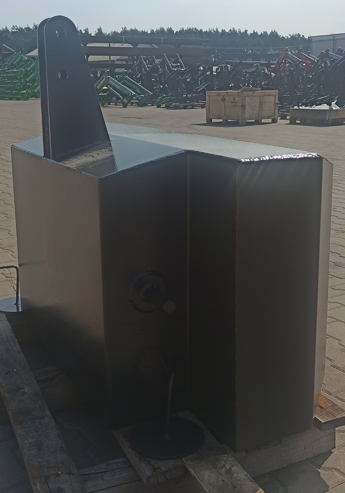 METAL-TECHNIK Betongewicht / Ballast / Masse / Zavorra / Утяжелитель / Obciążnik 800 kg - Tegenwicht voor Tractor: afbeelding 4 METAL-TECHNIK Betongewicht / Ballast / Masse / Zavorra / Утяжелитель / Obciążnik 800 kg - Tegenwicht voor Tractor: afbeelding 4