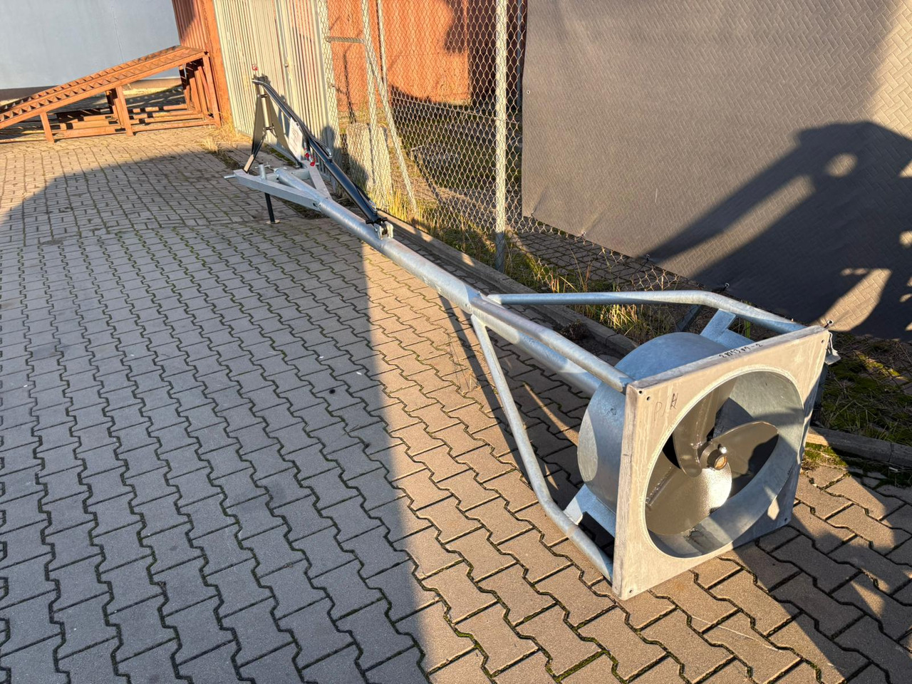 METAL-TECHNIK Güllemixer / Slurry agitator / Agitateur de lisier / Miscelatore / Смеситель жидкого удобрения / Mieszadło do gnojowicy 5,4 m - Bemestingstechniek: afbeelding 1 METAL-TECHNIK Güllemixer / Slurry agitator / Agitateur de lisier / Miscelatore / Смеситель жидкого удобрения / Mieszadło do gnojowicy 5,4 m - Bemestingstechniek: afbeelding 1