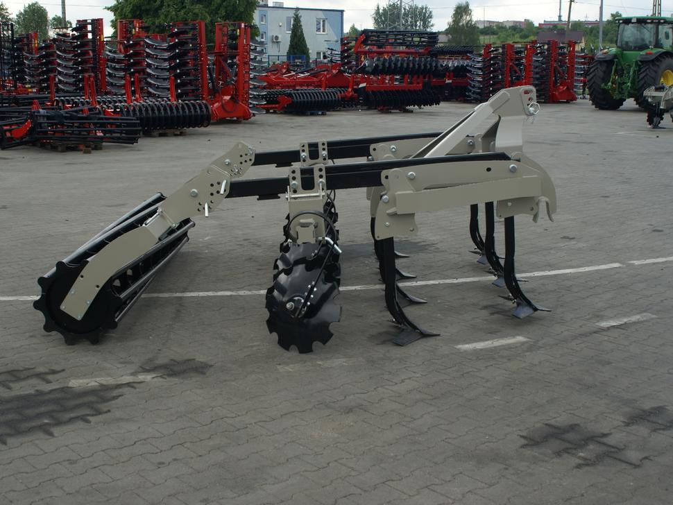 Leasing ROLEX Flügelschargrubber / Stubble cultivator / Dechaumeur à dents / Aratri stoppiatori / Стерневой культиватор / Agregat podorywkowy 3 m ROLEX Flügelschargrubber / Stubble cultivator / Dechaumeur à dents / Aratri stoppiatori / Стерневой культиватор / Agregat podorywkowy 3 m: afbeelding 8 Leasing ROLEX Flügelschargrubber / Stubble cultivator / Dechaumeur à dents / Aratri stoppiatori / Стерневой культиватор / Agregat podorywkowy 3 m ROLEX Flügelschargrubber / Stubble cultivator / Dechaumeur à dents / Aratri stoppiatori / Стерневой культиватор / Agregat podorywkowy 3 m: afbeelding 8