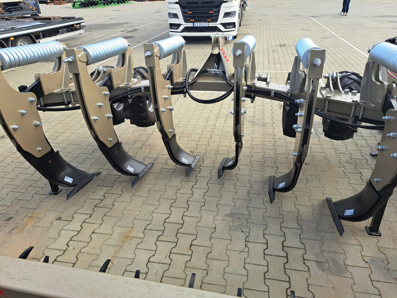 ROLEX Tiefenlockerer / Subsoiler / Décompacteur / Subsolador / Dissodatori / Глубокорыхлитель тип V / Głębosz typ V 3 m - Woeler: afbeelding 3 ROLEX Tiefenlockerer / Subsoiler / Décompacteur / Subsolador / Dissodatori / Глубокорыхлитель тип V / Głębosz typ V 3 m - Woeler: afbeelding 3